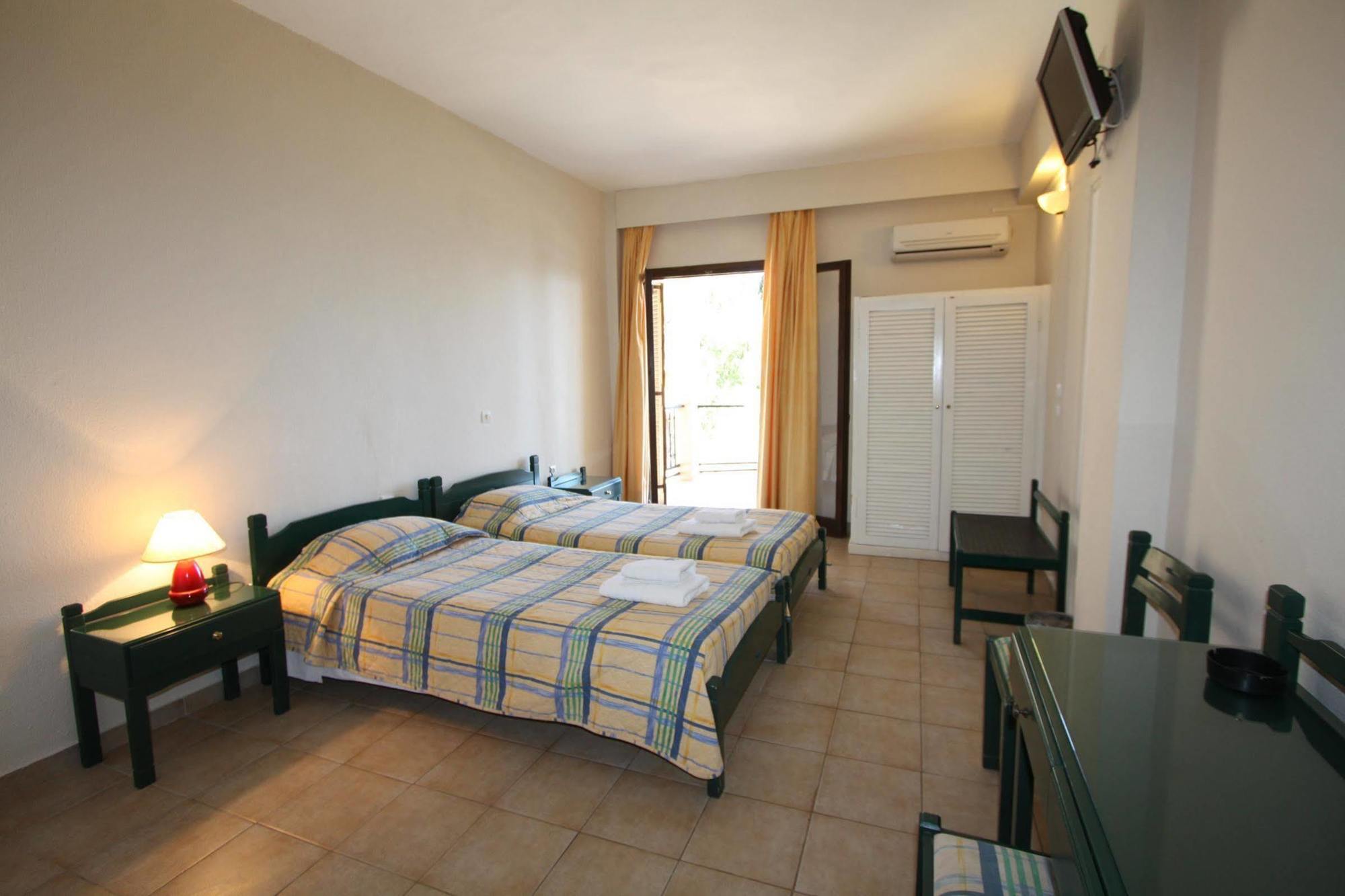 Belvedere Hotel Agios Ioannis Peristeron (Corfu)